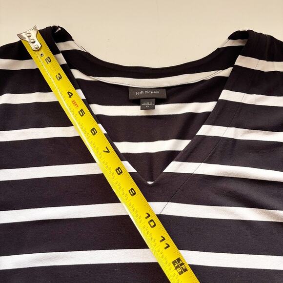J.Jill Wearever Sz XL Black and White Striped V-Neck Tank Top Shell Relaxed Fit - Picture 5 of 11